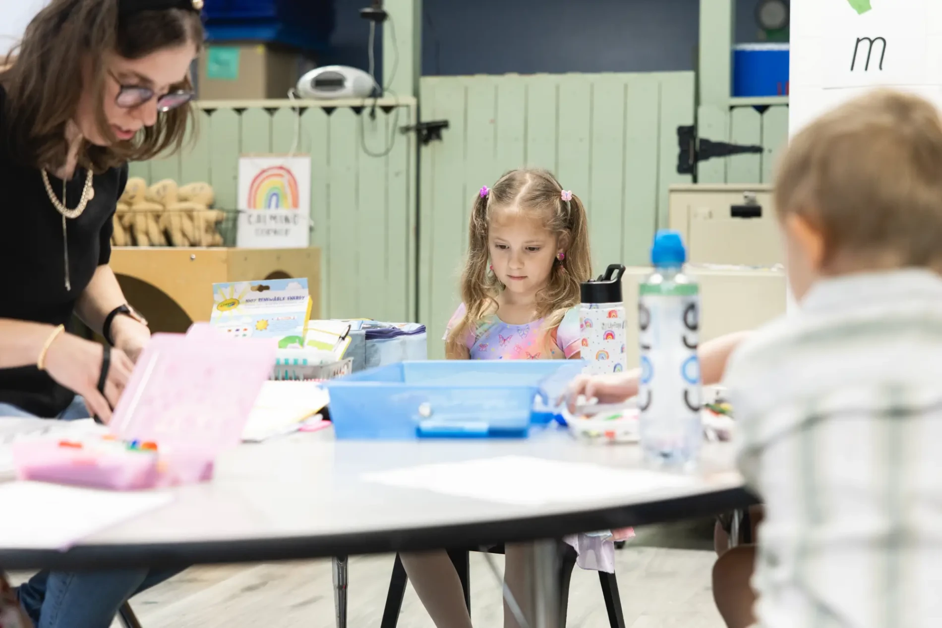 Child drawing and coloring